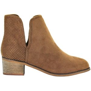 seven7 women's vegan leather ankle boot